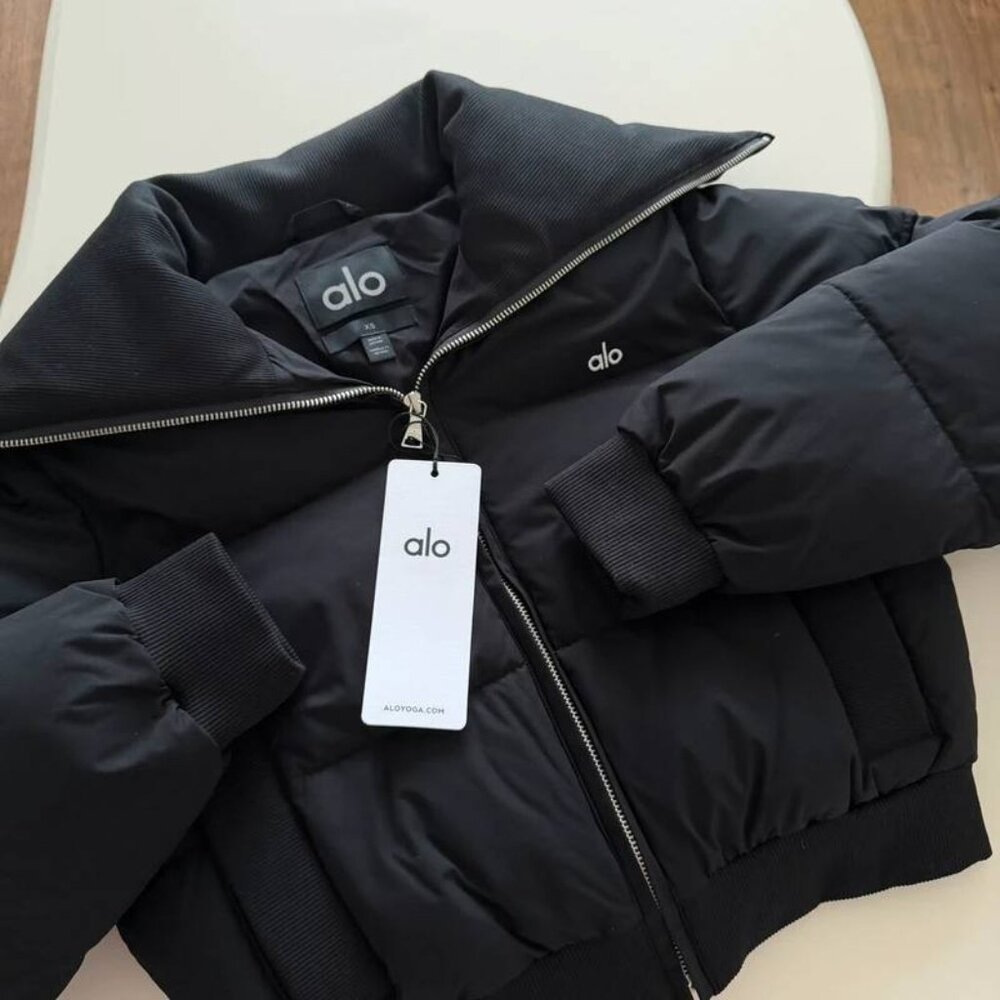 Alo Yoga Captivate Puffer Jacket Black Women Size XS (EU 34 / US 0-2)